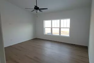 2155 Sky Hbr Dr, New Lenox, IL 60451 - Photo 4