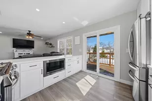 396 Nantucket Ct, Bartlett, IL 60103 - Photo 10