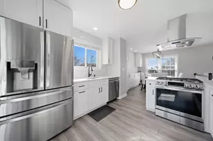 396 Nantucket Ct, Bartlett, IL 60103 - Photo 8