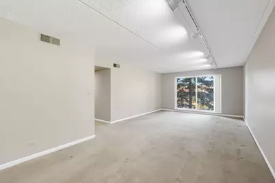 [Address not provided], Des Plaines, IL 60016 - Photo 6