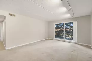 [Address not provided], Des Plaines, IL 60016 - Photo 4