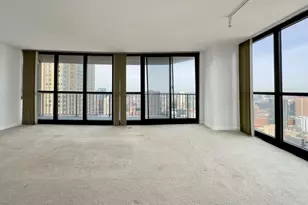 10 E Ontario St, Chicago, IL 60611 - Photo 6