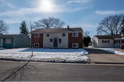 71 Cambridge Lane, Glendale Heights, IL 60139 - Photo 1