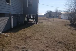 1114 Suncrest Dr, Fulton, IL 61252 - Photo 6