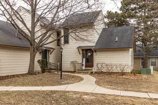 727 Colby Ct, Gurnee, IL 60031 - Photo 1