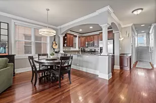 2820 N Sheffield Ave, Chicago, IL 60657 - Photo 8