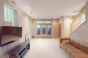 945 N Honore St, Chicago, IL 60622 - Photo 26