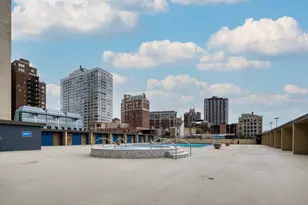 655 W Irving Park Rd, Chicago, IL 60613 - Photo 20