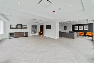 655 W Irving Park Rd, Chicago, IL 60613 - Photo 16