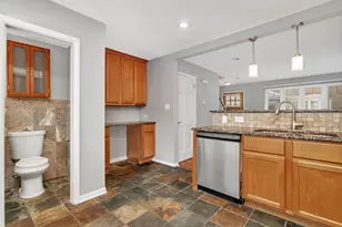 [Address not provided], La Grange, IL 60525 - Photo 6