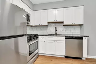 909 Plainfield Rd, Darien, IL 60561 - Photo 2