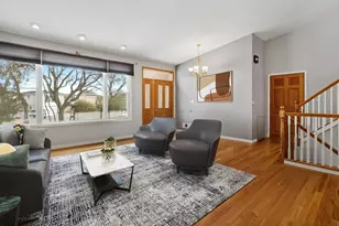 9330 Murray Ct, Morton Grove, IL 60053 - Photo 2