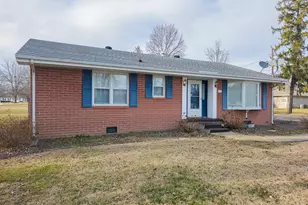 116 Forio Ave, Mount Carroll, IL 62863 - Photo 2