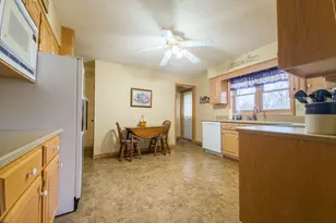 116 Forio Ave, Mount Carroll, IL 62863 - Photo 8