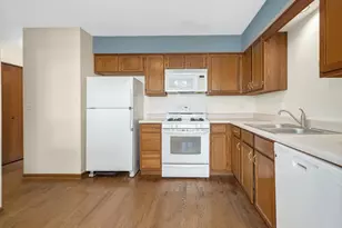 30W003 Willow Ct, Warrenville, IL 60555 - Photo 10