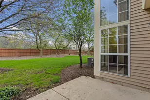 30W003 Willow Ct, Warrenville, IL 60555 - Photo 2