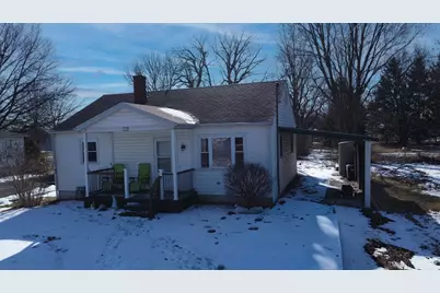 122 W Harrison Avenue, Cissna Park, IL 60924 - Photo 2