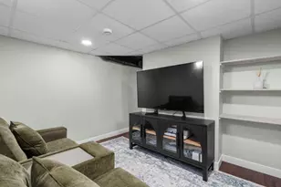 1025 Queen Anne St, Woodstock, IL 60098 - Photo 12