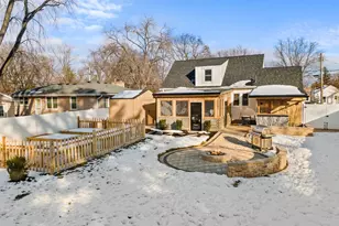 1025 Queen Anne St, Woodstock, IL 60098 - Photo 24