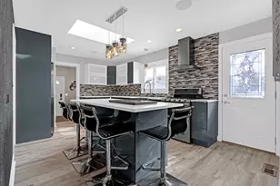 2417 Sand Lake Rd, Lindenhurst, IL 60046 - Photo 8