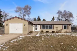 548 Jo Ann Ct, Lockport, IL 60441 - Photo 1