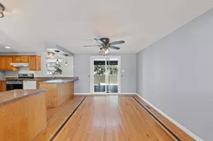 548 Jo Ann Ct, Lockport, IL 60441 - Photo 6