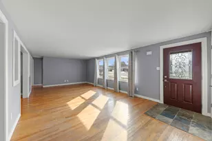 548 Jo Ann Ct, Lockport, IL 60441 - Photo 4