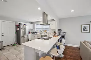 2900 W Glenlake Ave, Chicago, IL 60659 - Photo 20