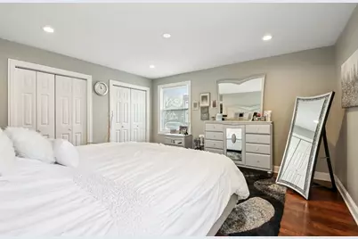 2900 W Glenlake Avenue, Chicago, IL 60659 - Photo 14