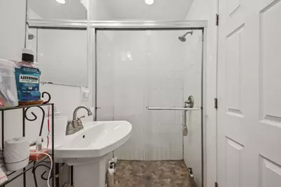 2900 W Glenlake Avenue, Chicago, IL 60659 - Photo 24