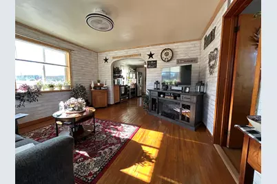 [Address not provided], Mendota, IL 61342 - Photo 2