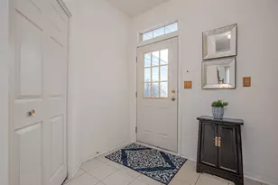 1452 Walnut Hill Ave, Saint Charles, IL 60174 - Photo 2