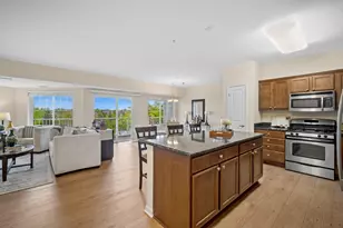 2220 Founders Dr, Northbrook, IL 60062 - Photo 2