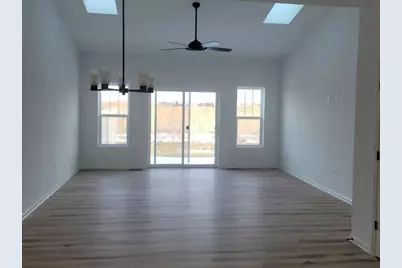 2157 Sky Harbor Drive, New Lenox, IL 60451 - Photo 2