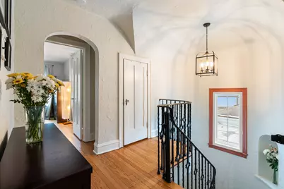 2013 Highland Avenue, Wilmette, IL 60091 - Photo 14