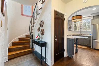 2013 Highland Avenue, Wilmette, IL 60091 - Photo 12