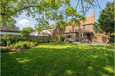 2013 Highland Avenue, Wilmette, IL 60091 - Photo 30
