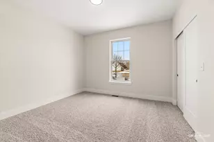 1417 Sandcastle Ln, Sycamore, IL 60178 - Photo 16