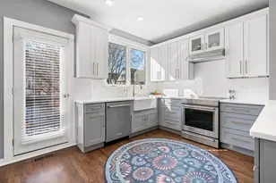 2849 N Wolcott Ave, Chicago, IL 60657 - Photo 4