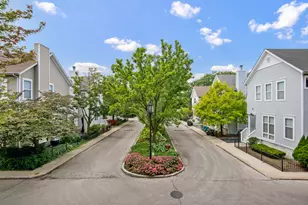 2849 N Wolcott Ave, Chicago, IL 60657 - Photo 2