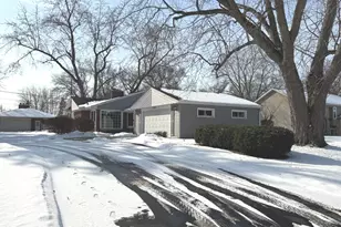 37610 N Holdridge Ave, Beach Park, IL 60087 - Photo 4