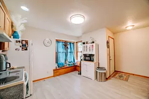 411 S Crescent St, Gilman, IL 60938 - Photo 34