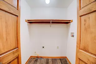 411 S Crescent St, Gilman, IL 60938 - Photo 18