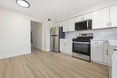 382 Oak Trails Road #301, Des Plaines, IL 60016 - Photo 8