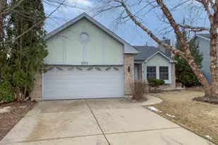 2472 Fox Dr, Aurora, IL 60506 - Photo 2