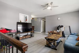 1055 Hampton Harbor, Schaumburg, IL 60193 - Photo 6