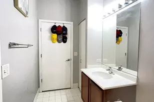 2323 W Pershing Rd, Chicago, IL 60609 - Photo 10