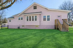 139 N Grant St, Westmont, IL 60559 - Photo 2