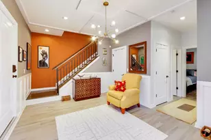 347 E 44th St, Chicago, IL 60653 - Photo 2