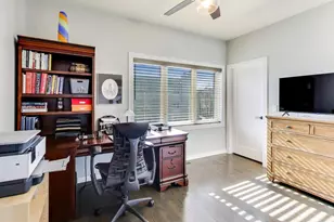 347 E 44th St, Chicago, IL 60653 - Photo 28